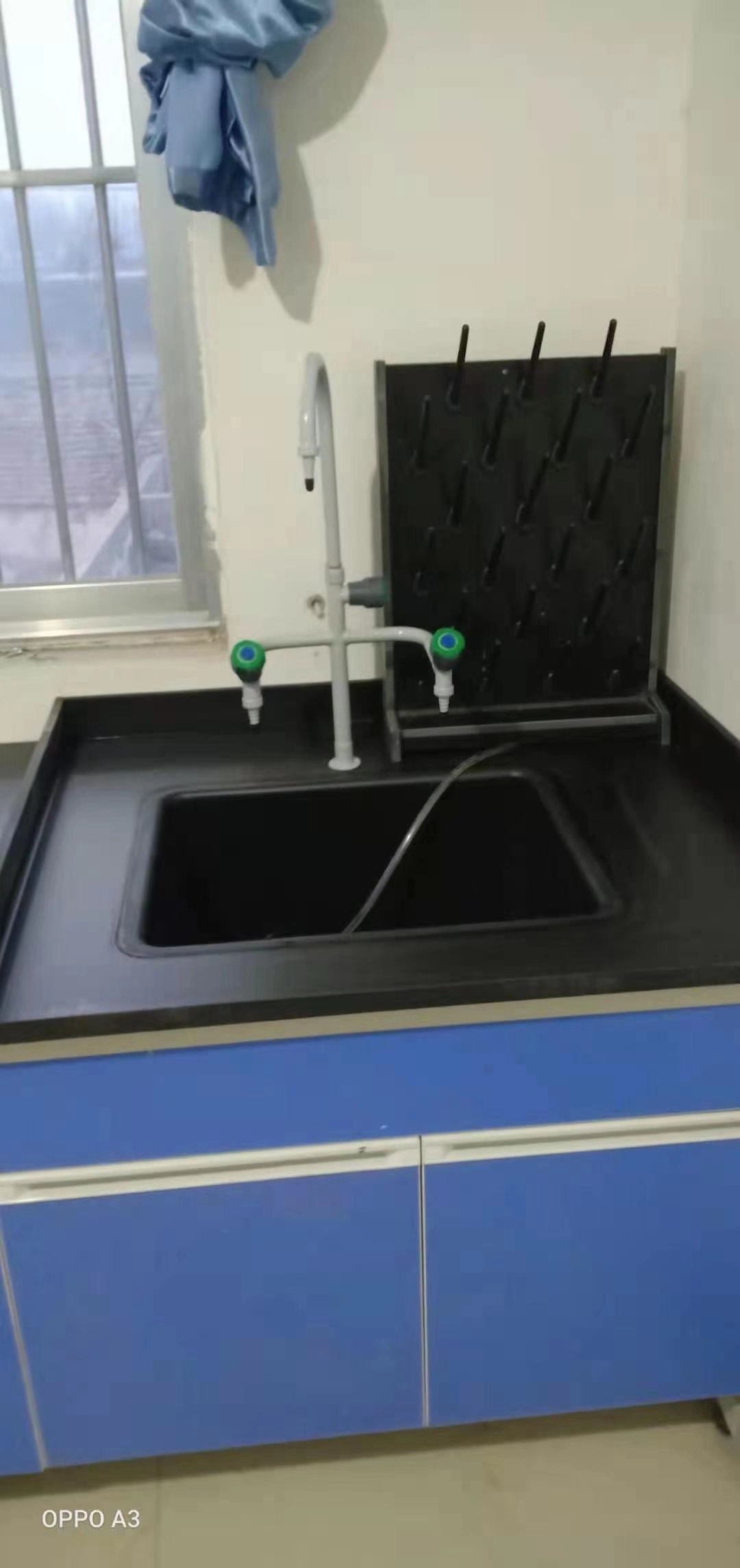 中東質(zhì)檢實(shí)驗(yàn)室水槽臺